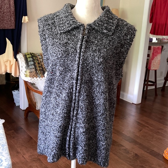 Sweater Vest Bundle - Picture 1 of 13